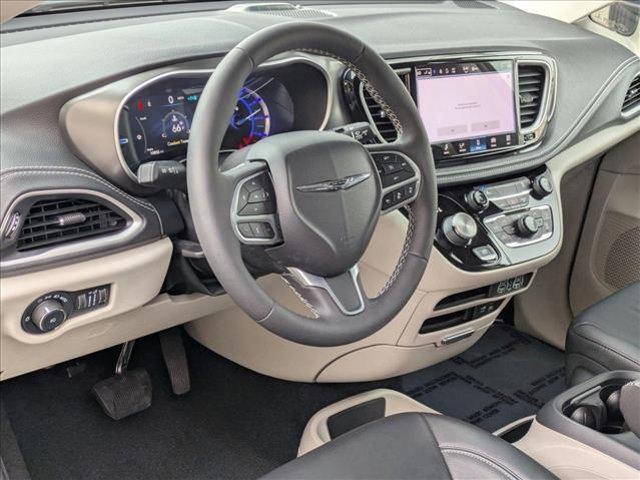 used 2022 Chrysler Pacifica Hybrid car, priced at $33,999