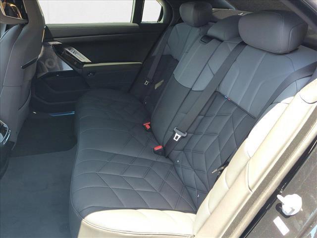 new 2025 BMW 760 car, priced at $137,630