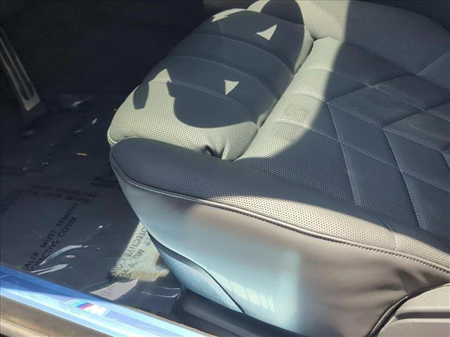 new 2025 BMW 760 car, priced at $137,630