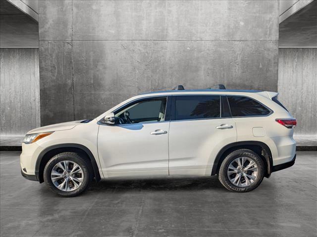 used 2014 Toyota Highlander car, priced at $18,495