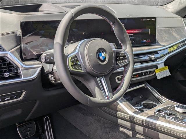 new 2025 BMW X7 car, priced at $128,110