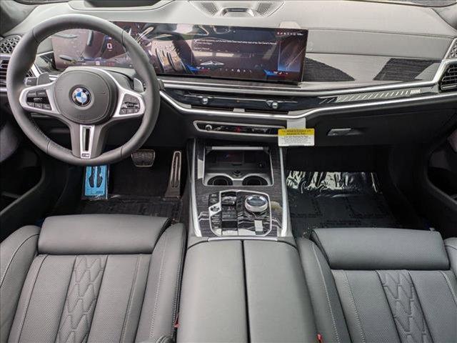 new 2025 BMW X7 car, priced at $123,425