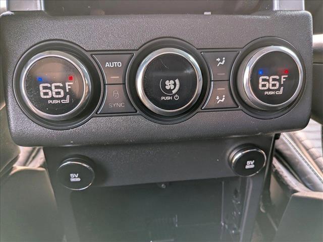 used 2018 Land Rover Discovery car, priced at $17,400