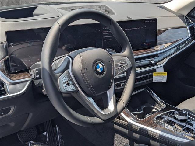 new 2025 BMW X7 car, priced at $89,495