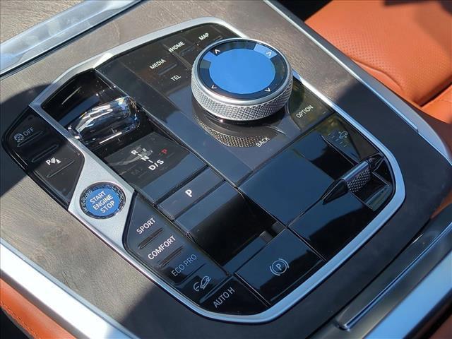 new 2026 BMW X7 car, priced at $104,080