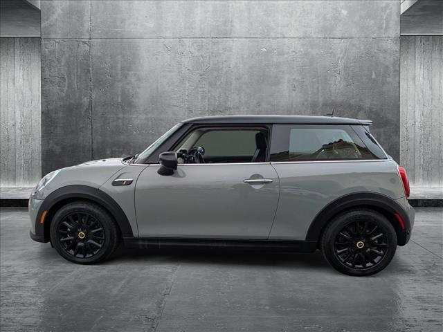 used 2023 MINI SE Hardtop car, priced at $22,995
