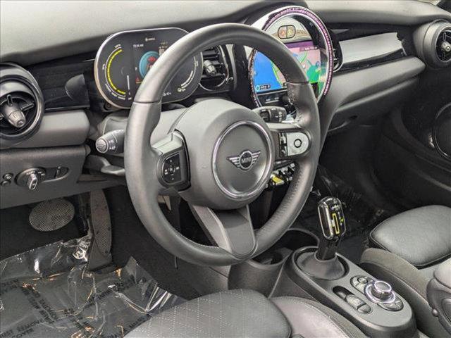 used 2023 MINI SE Hardtop car, priced at $22,995
