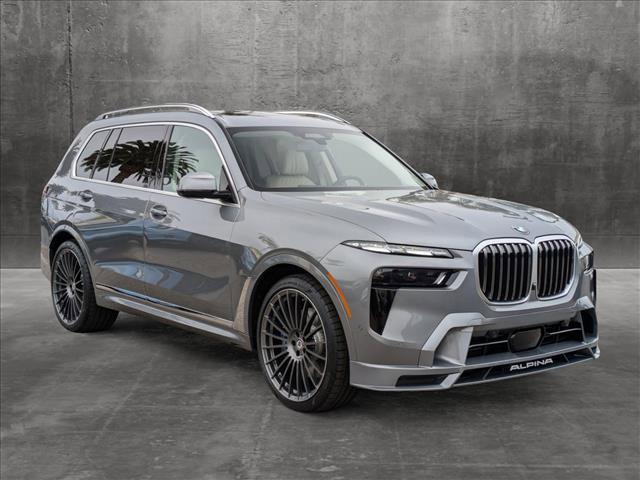 new 2025 BMW X7 car, priced at $159,695