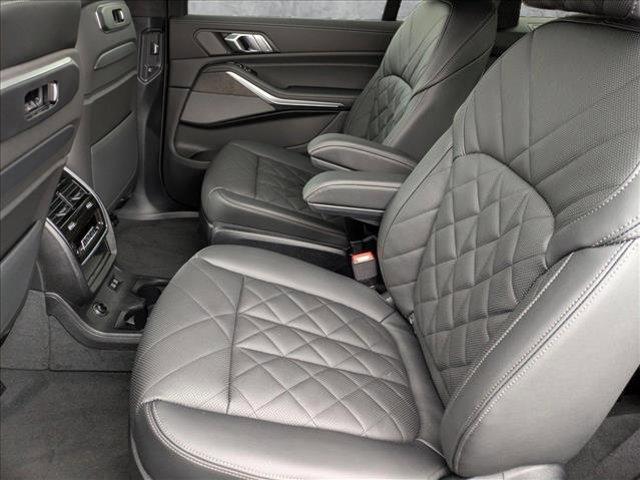 new 2026 BMW X7 car, priced at $99,040