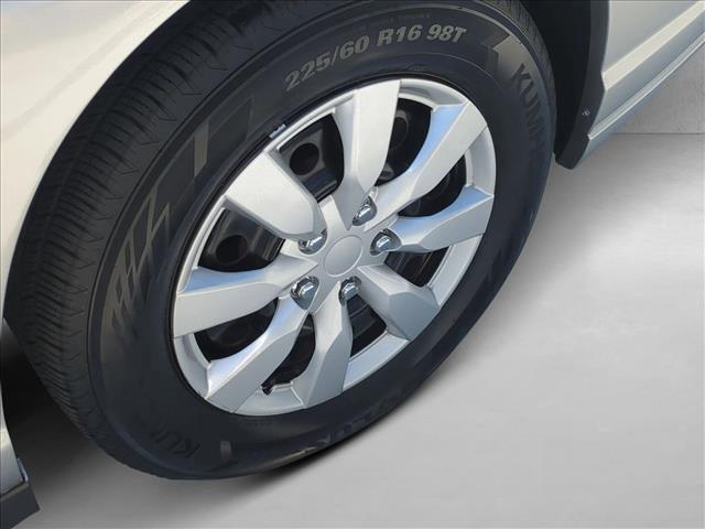 used 2005 Chevrolet Monte Carlo car, priced at $5,500