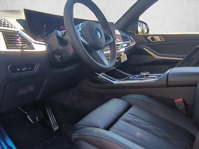 new 2026 BMW X7 car, priced at $122,155
