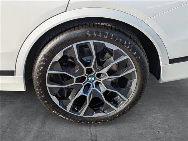 new 2026 BMW X7 car, priced at $97,765