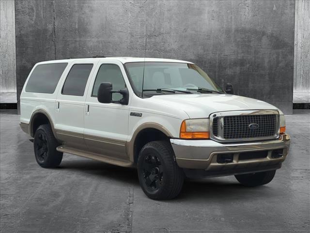 used 2000 Ford Excursion car, priced at $17,500