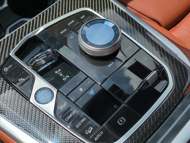 new 2026 BMW X7 car, priced at $127,850