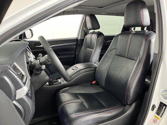 used 2019 Toyota Highlander car, priced at $21,998