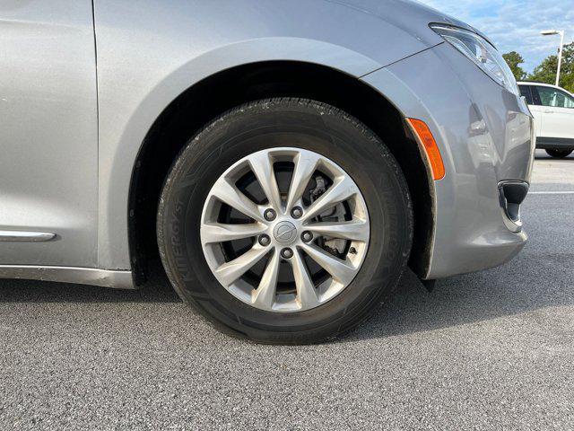 used 2018 Chrysler Pacifica car, priced at $11,999
