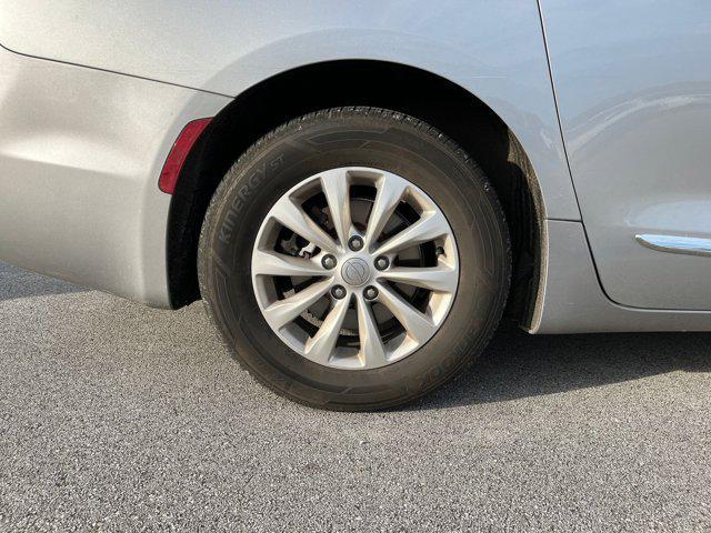 used 2018 Chrysler Pacifica car, priced at $11,999