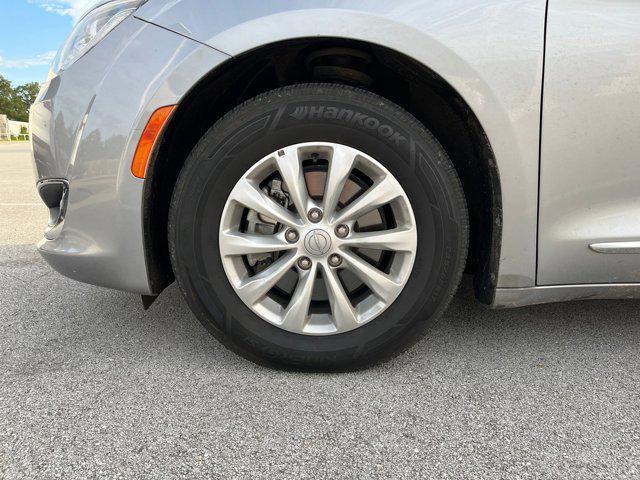 used 2018 Chrysler Pacifica car, priced at $11,999