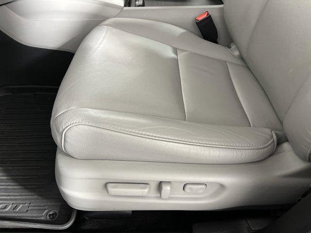 used 2022 Honda Pilot car, priced at $22,997