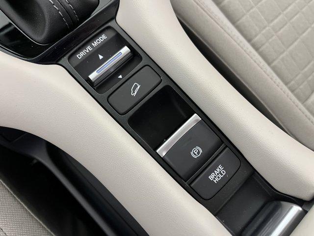 new 2025 Honda HR-V car, priced at $26,171