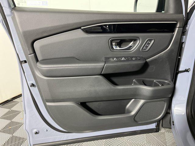 new 2025 Honda Pilot car, priced at $49,291