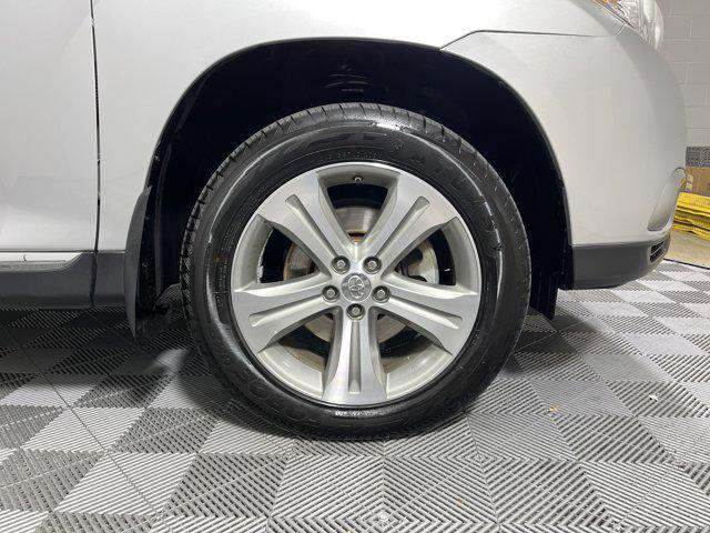 used 2013 Toyota Highlander car, priced at $10,999