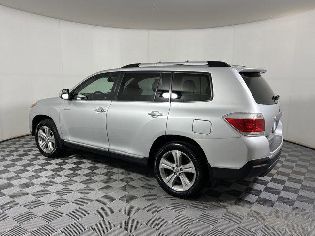 used 2013 Toyota Highlander car, priced at $10,999
