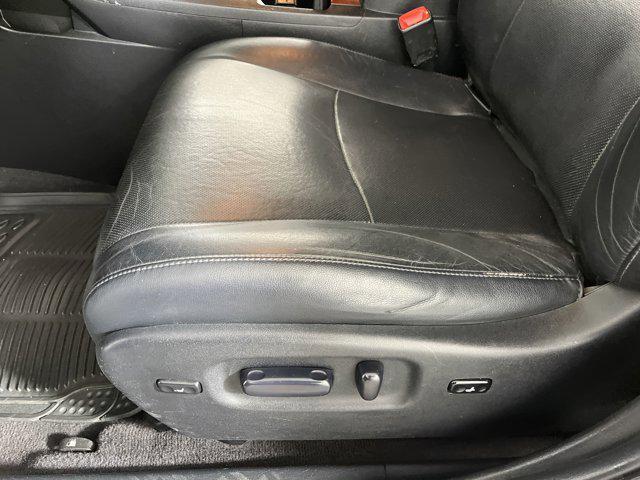 used 2013 Toyota Highlander car, priced at $10,999