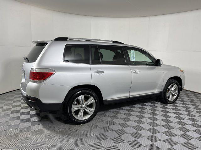 used 2013 Toyota Highlander car, priced at $10,999