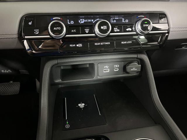 new 2025 Honda Pilot car, priced at $44,921