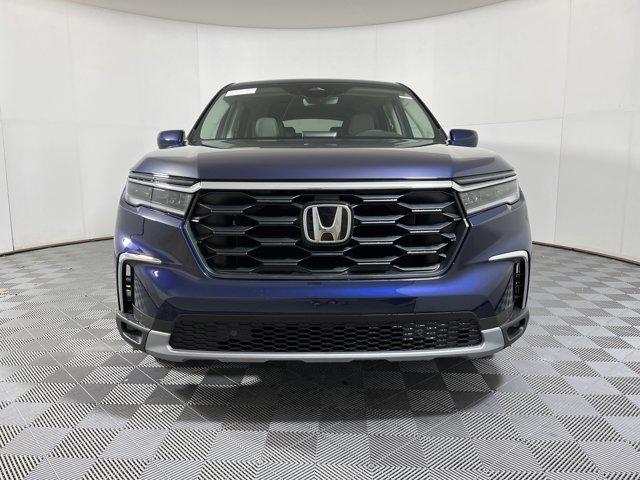 new 2025 Honda Pilot car, priced at $44,921
