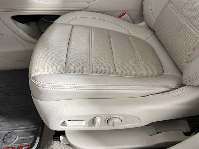 used 2021 GMC Acadia car, priced at $28,999