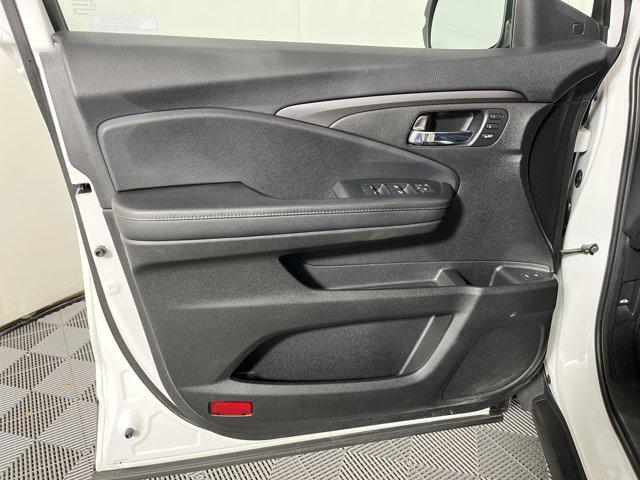 used 2022 Honda Pilot car, priced at $33,499