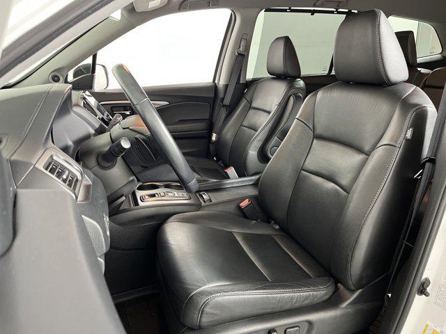 used 2022 Honda Pilot car, priced at $33,499