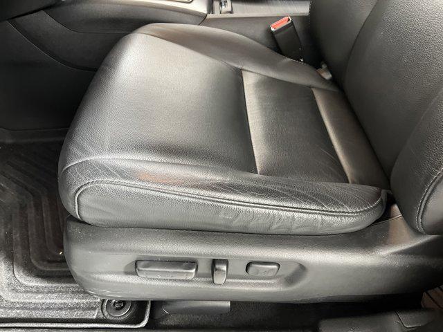 used 2022 Honda Pilot car, priced at $33,499