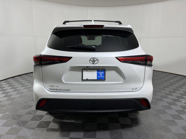 used 2023 Toyota Highlander car, priced at $40,999