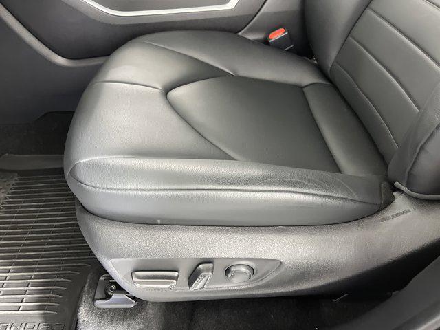 used 2023 Toyota Highlander car, priced at $40,999