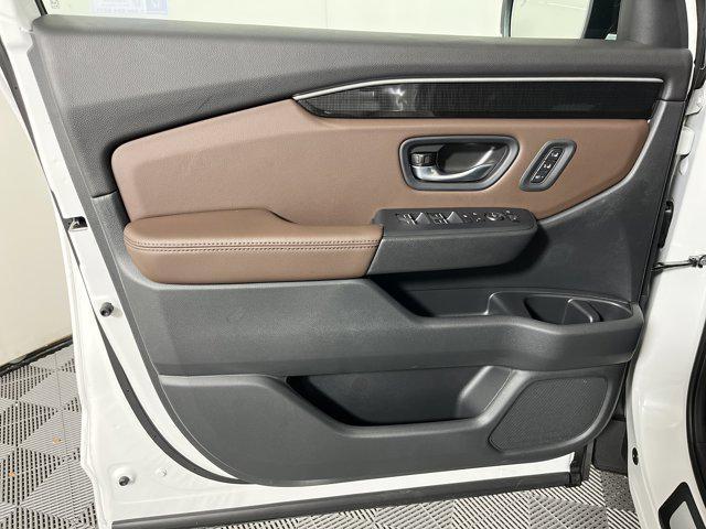 new 2025 Honda Pilot car, priced at $54,211
