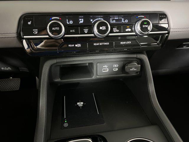 new 2025 Honda Pilot car, priced at $44,231