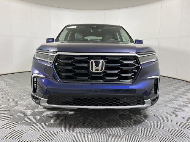 new 2025 Honda Pilot car, priced at $44,231