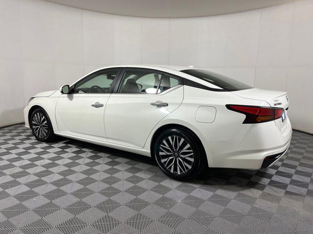 used 2023 Nissan Altima car, priced at $17,999
