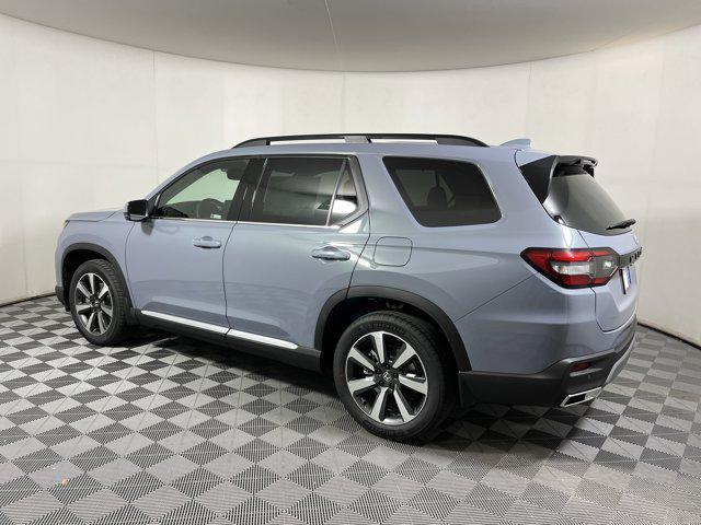 new 2025 Honda Pilot car, priced at $47,391