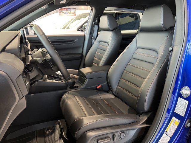 new 2025 Honda CR-V Hybrid car, priced at $38,992