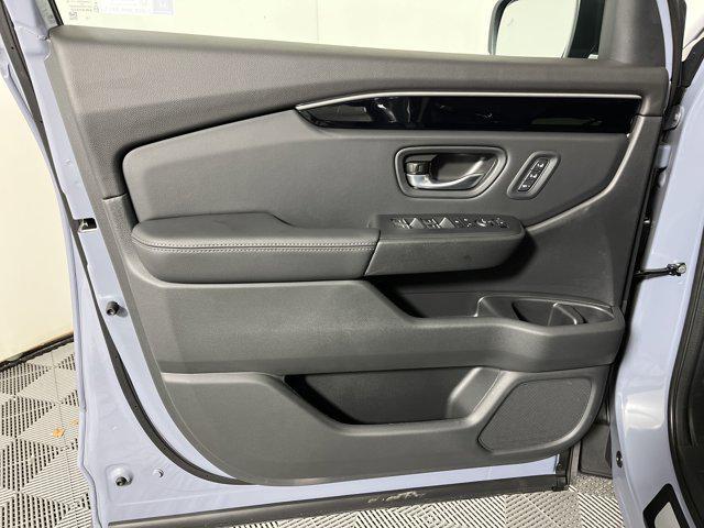 new 2025 Honda Pilot car, priced at $50,121