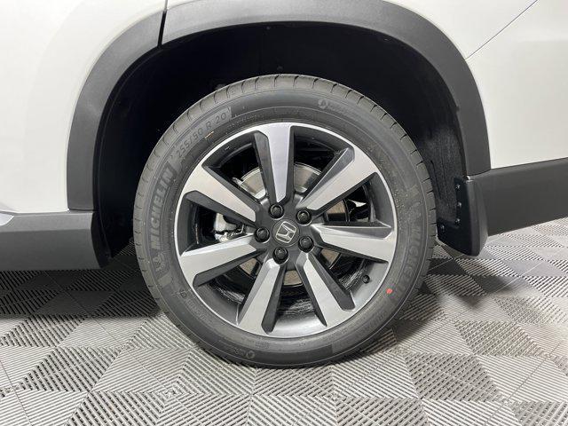 new 2025 Honda Pilot car, priced at $47,391