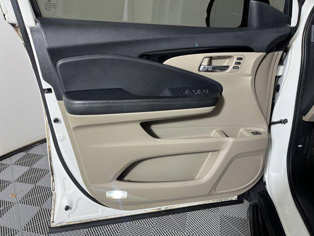used 2016 Honda Pilot car, priced at $13,999