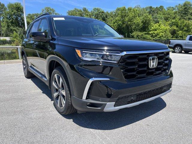 new 2025 Honda Pilot car, priced at $47,591