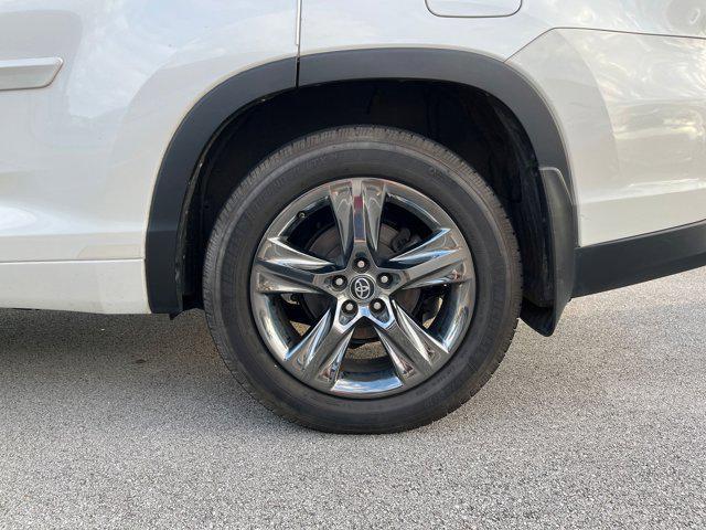used 2017 Toyota Highlander car, priced at $19,999