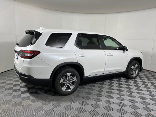 new 2025 Honda Pilot car, priced at $44,651