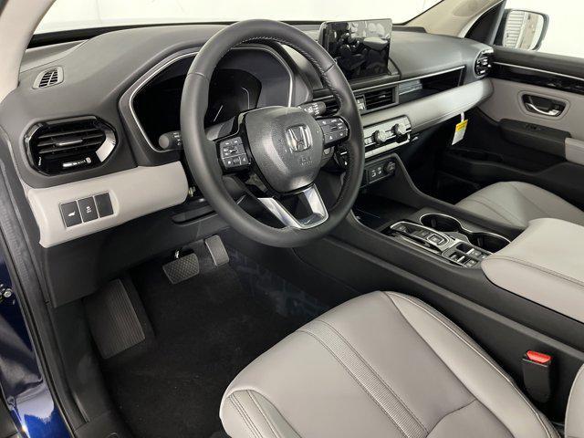 new 2025 Honda Pilot car, priced at $42,261